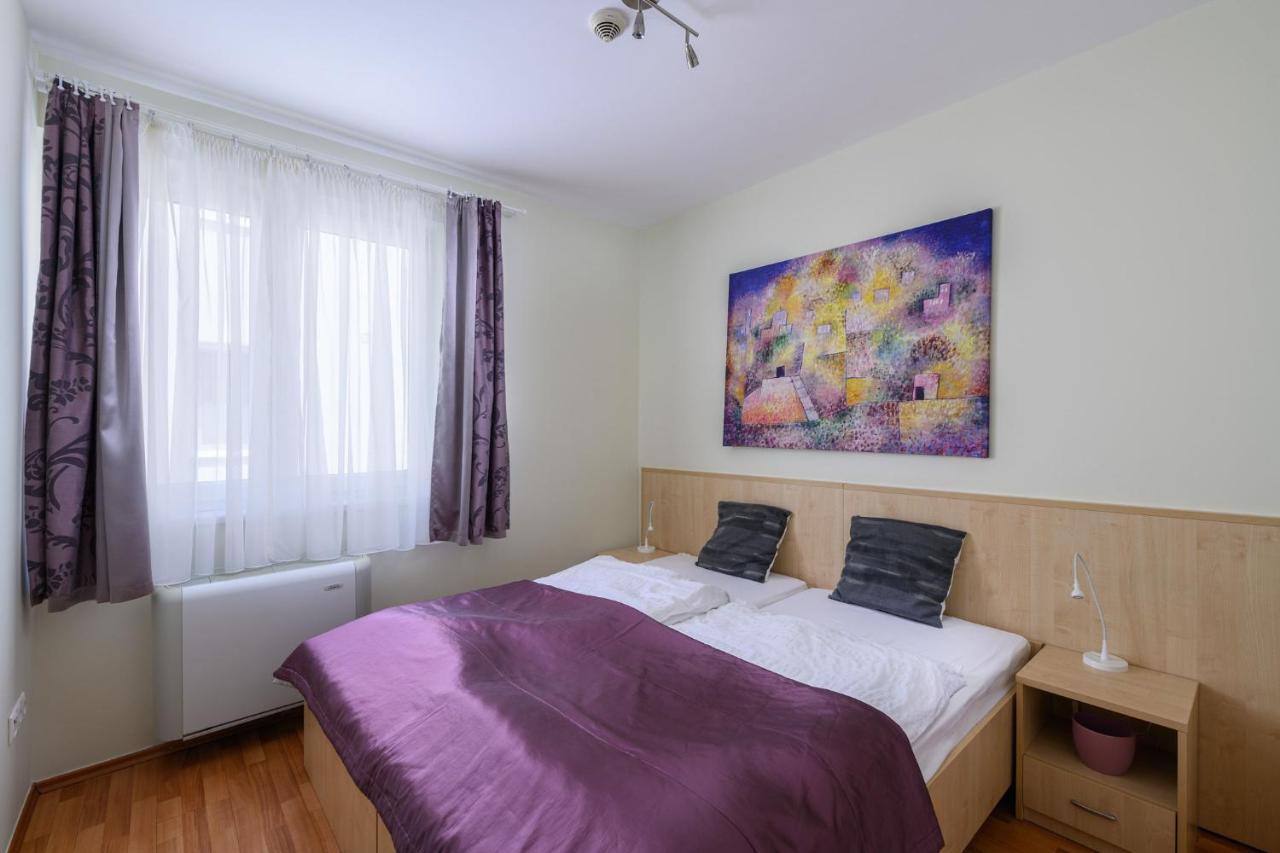 Mirage Wellness Apartman Hajduszoboszlo Bagian luar foto